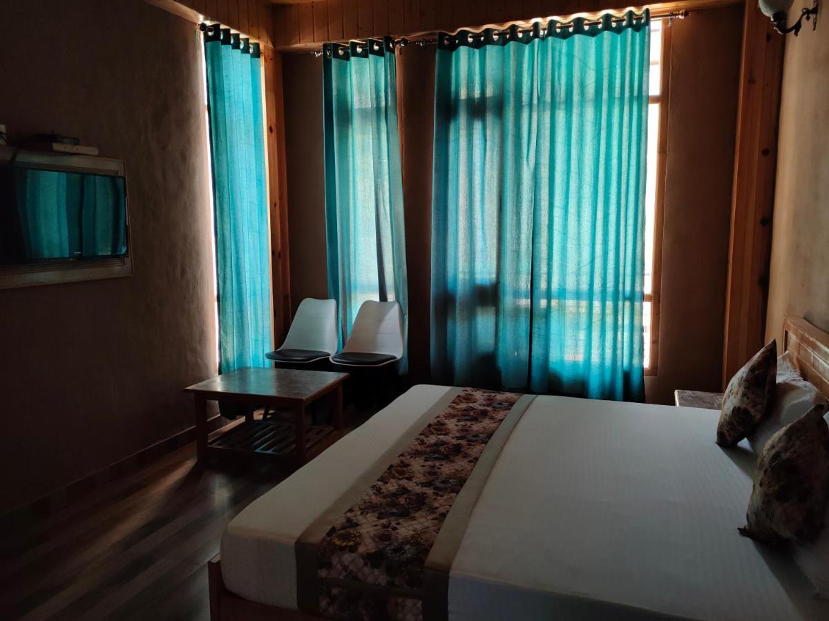 Hotel Cozy Haven Mandi Exteriér fotografie