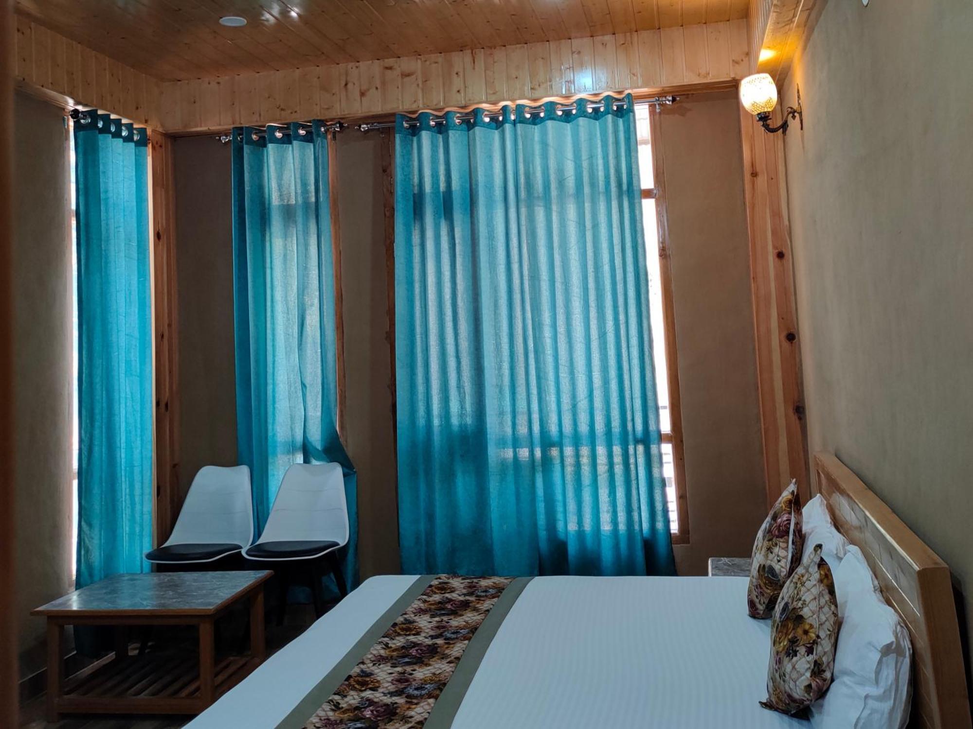 Hotel Cozy Haven Mandi Pokoj fotografie